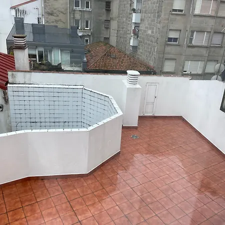 Cies Suitel Lopez De Neira 28 - Your 3* 比戈