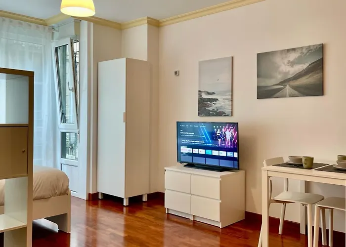 Cies Suitel Lopez De Neira 28 - Your 3* 比戈