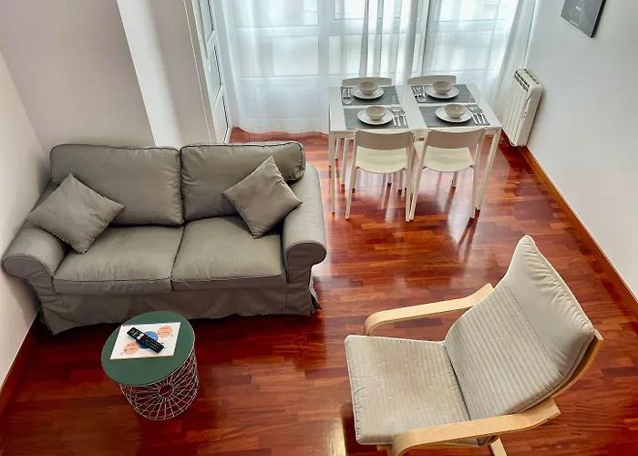 Cies Suitel Lopez De Neira 28 - Your 3* 比戈